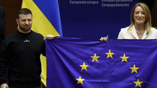 Περιοδεία Ζελένσκι στην Ευρώπη – Ζήτησε ένταξη και περισσότερα όπλα